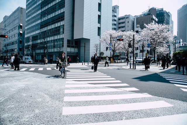 延安为何勤工俭学对在日本的留学生的职业生涯至关重要？